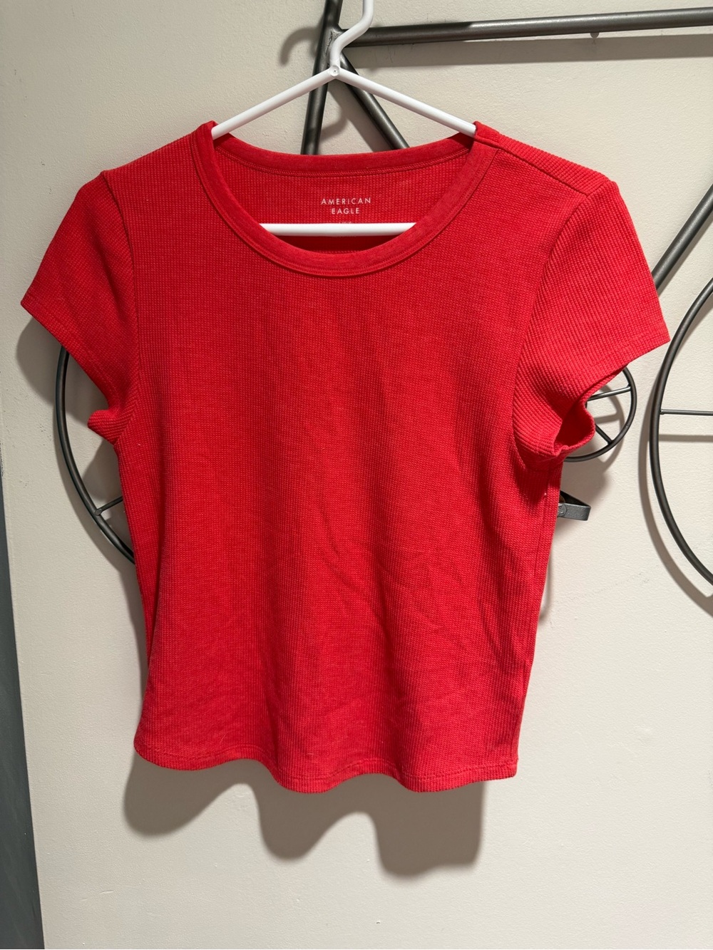 American Eagle Red Waffle Knit Short Sleeve Tee - Size Large